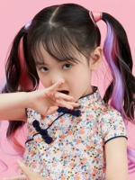 Цветной парик восемь -летний магазин более 20 цветов цветового пурпурного парика Дети, висящие ушные таблетки женские длинные волосы и невидимые волосы с волосами подключенные волосы головные уборы.