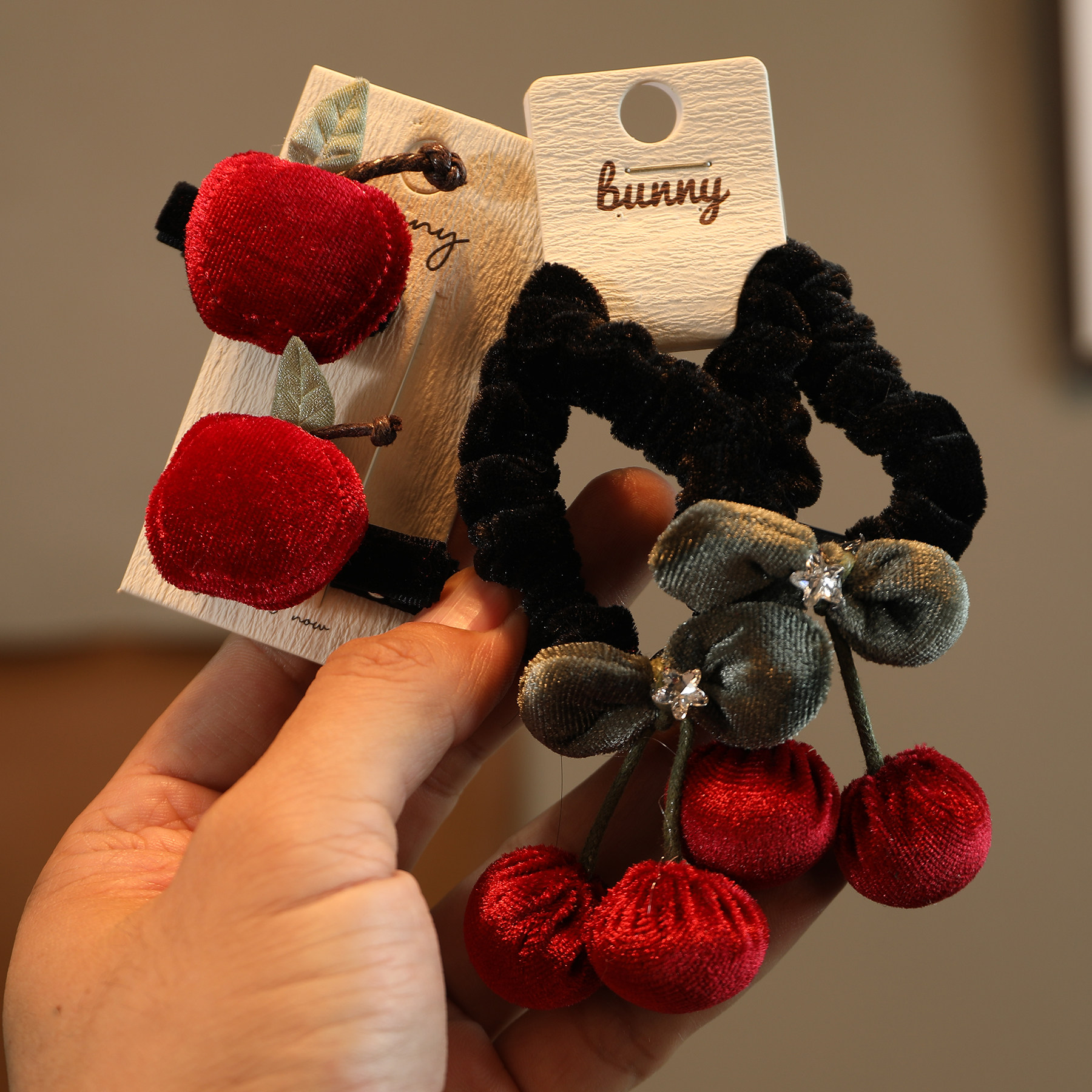 儿童发夹高级感丸子头发圈发绳女童丝绒酒红樱桃水果发饰百搭发饰