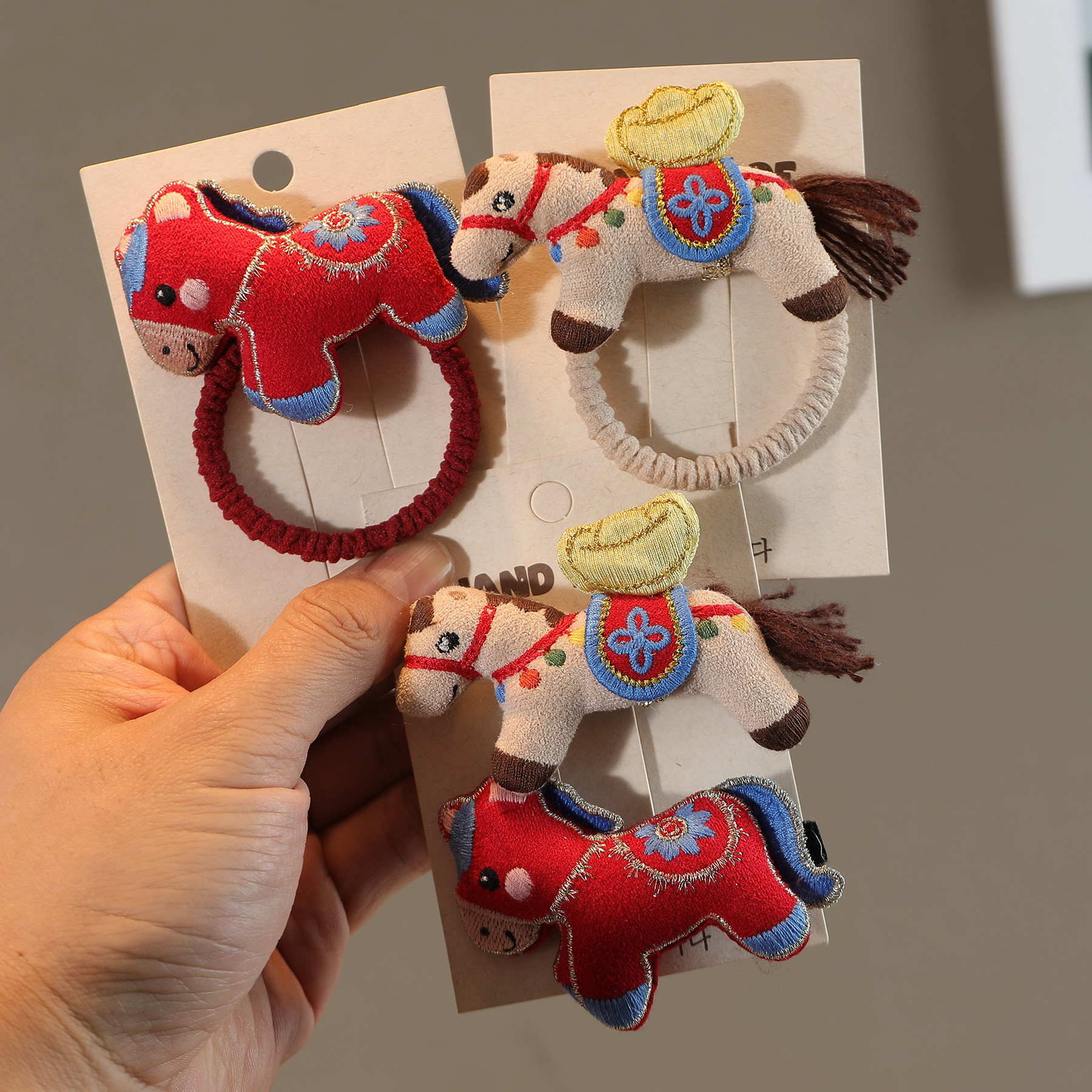 儿童喜庆可爱立体充棉小马发夹发绳女童新年红色小马发卡皮筋发饰