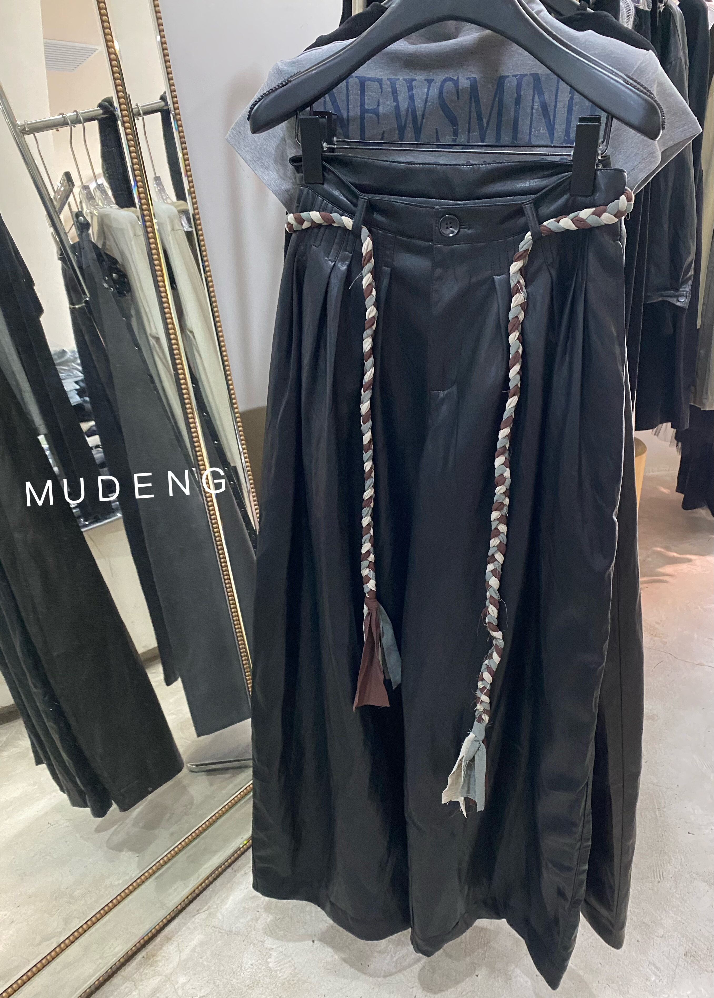 MD高品质金属丝皮裤女2025秋季新款韩版宽松百搭阔腿皮质长裤子
