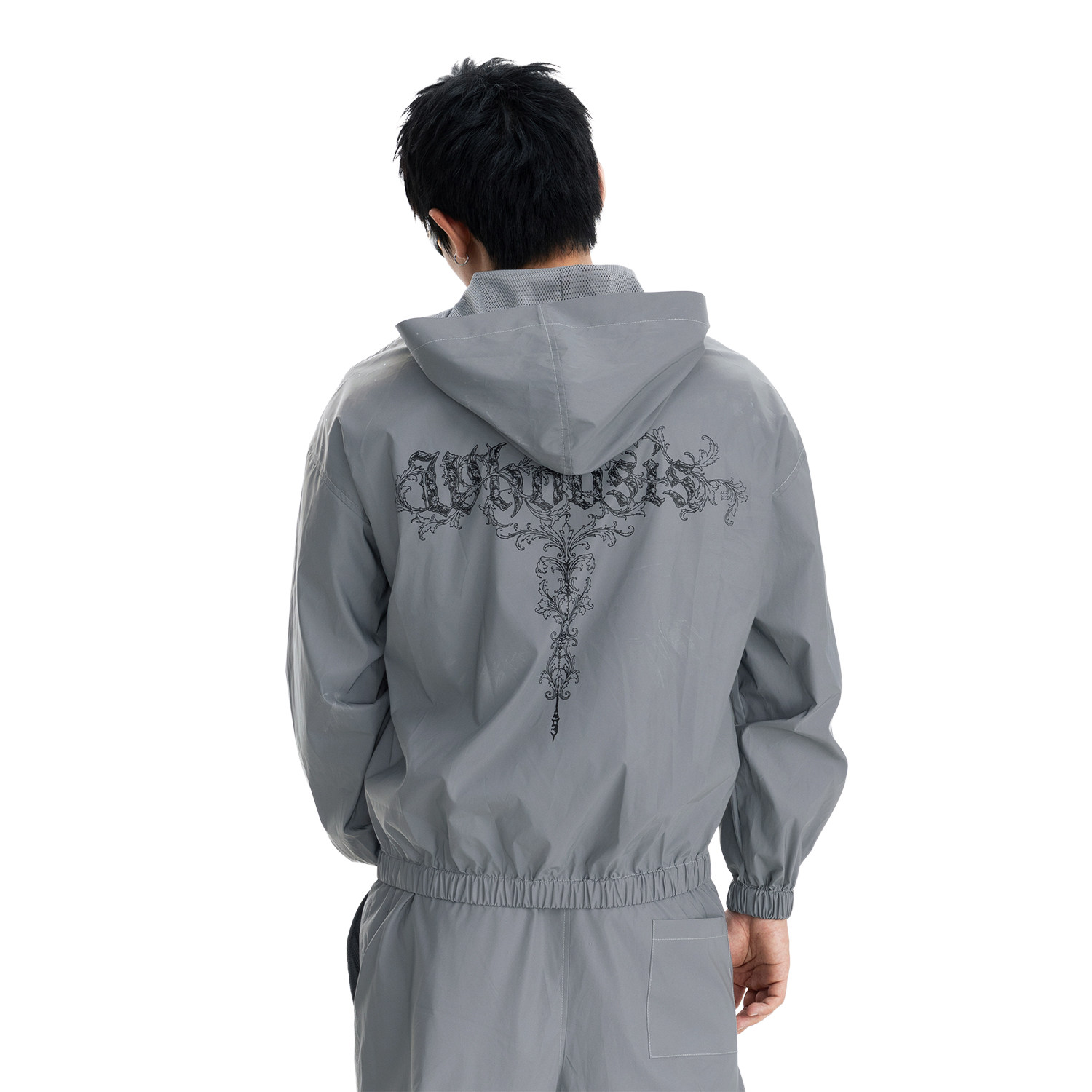 WHOOSIS（不知其名）哥特体反光印花拉链外套夹克秋季休闲户外男图片