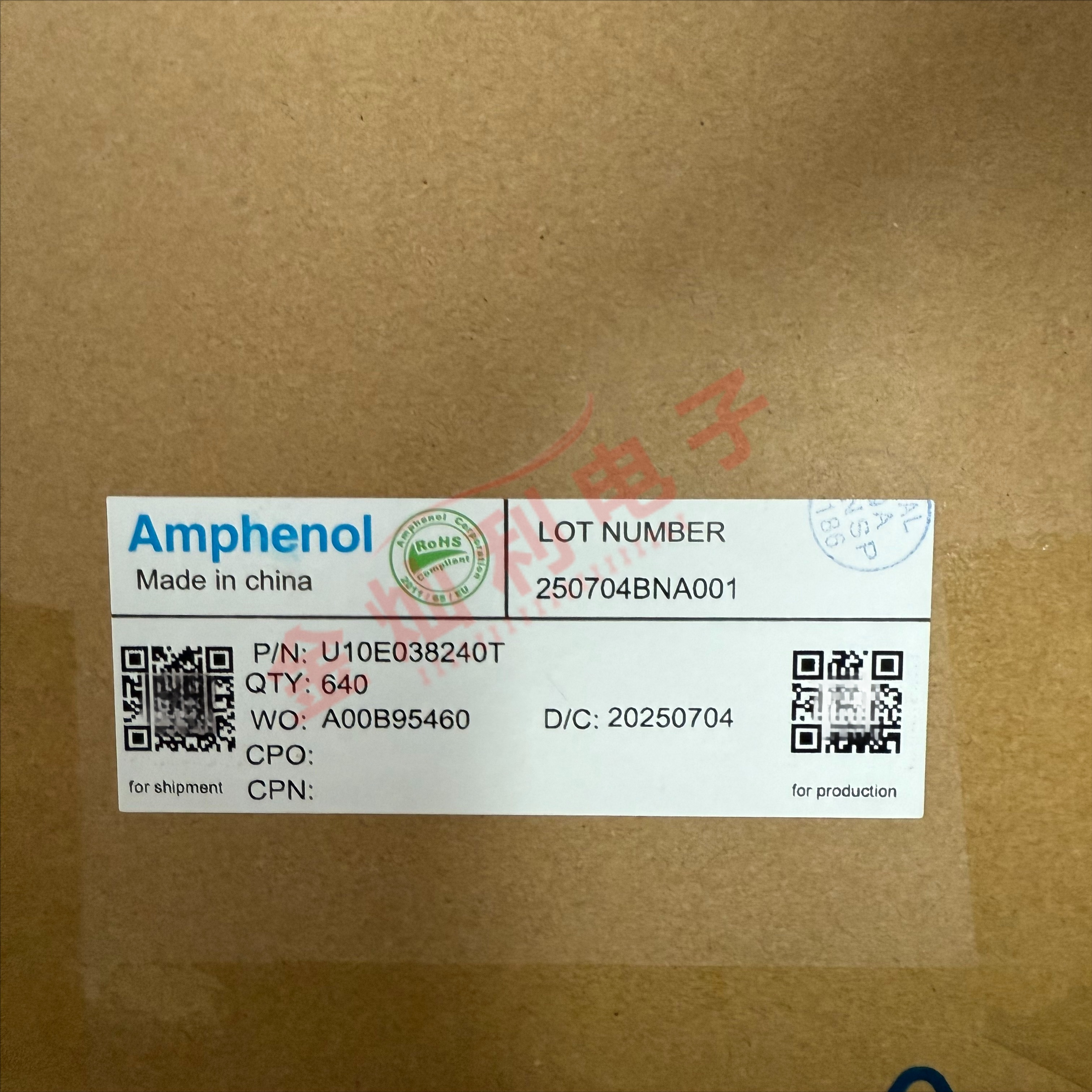 Amphenol U10E038240T SlimSAS 4i 38Pin 连接器 U10-E038-240T