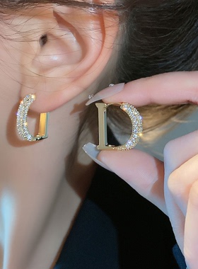 锆石字母D金色耳扣高级感耳钉女小众设计感耳环2022年新款潮耳饰