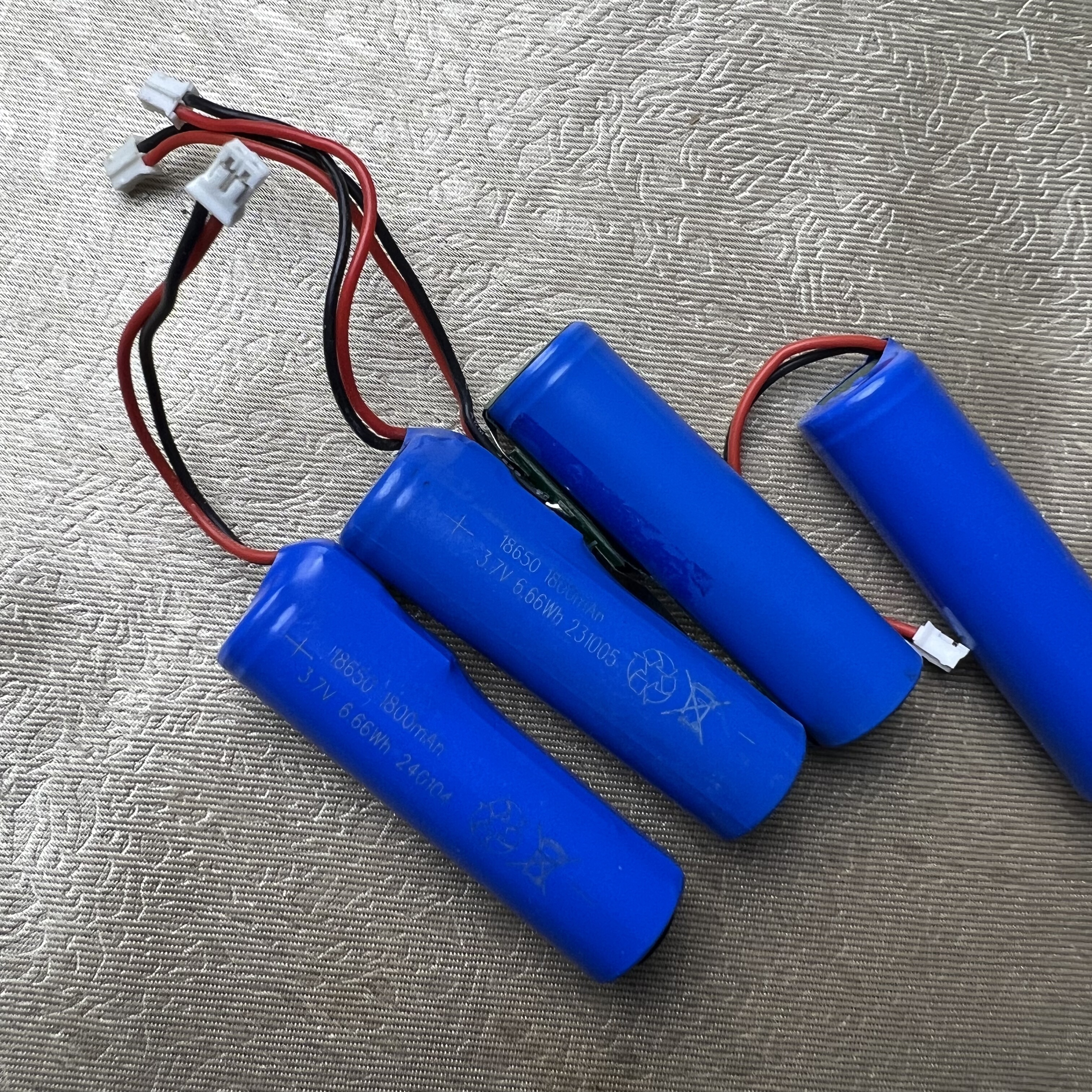 18650锂离子电池1800mah带保护3.7V蓝牙音箱电子制作 6A大电流