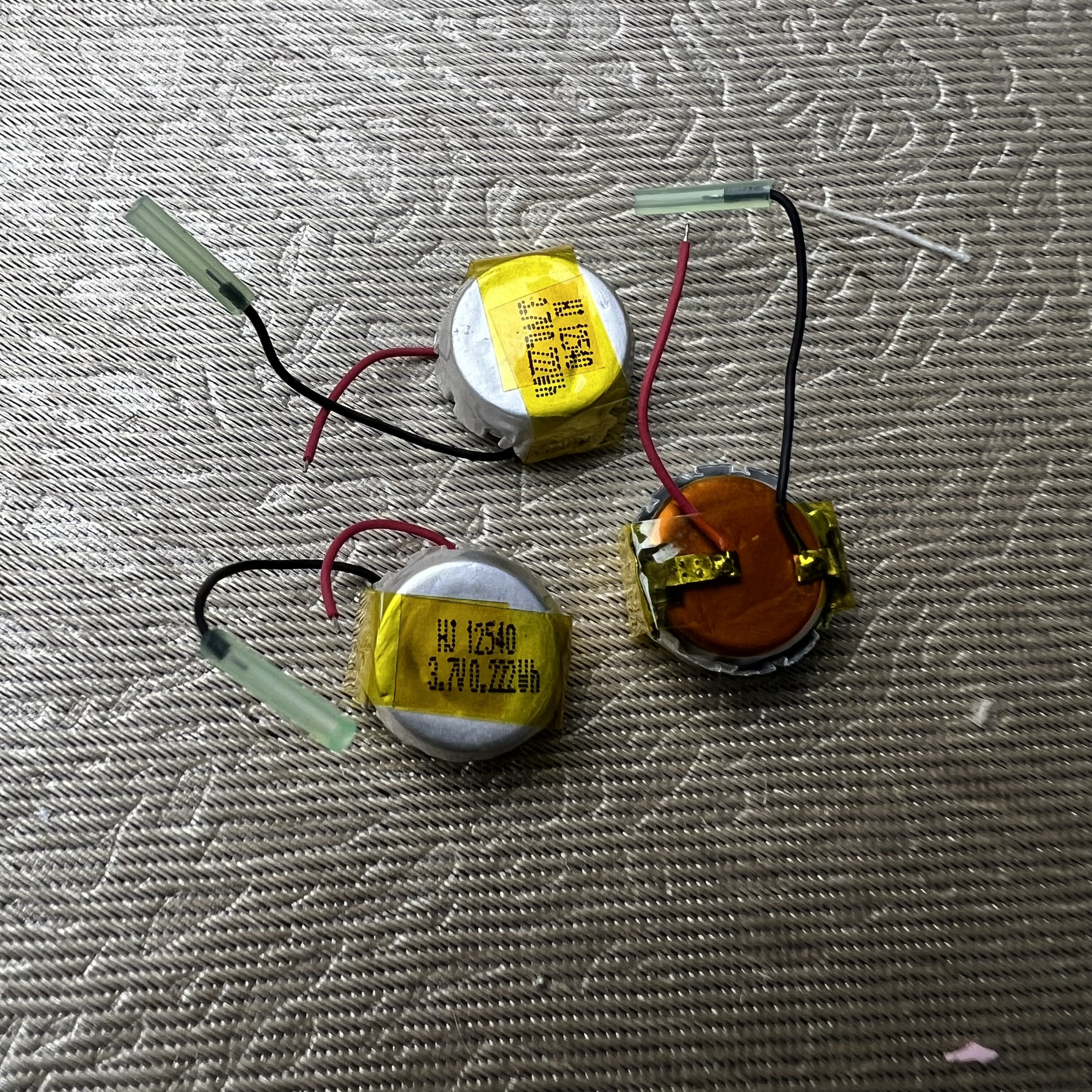 纯钴啤酒盖3.7V蓝牙耳机锂电池可充电60mAh纽扣电池 维修用1254