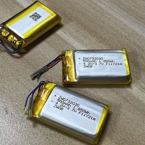 聚合物锂电池3.7V 500mah软包带三条线 带保护板电芯规格732030