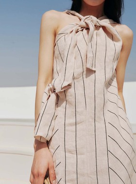 HOWL 夏日呼吸感亚麻挂脖系带条纹度假风连衣裙