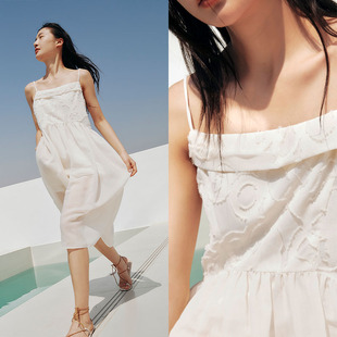 HOWL 夏季清凉女神小白裙立体提花肌理感一字领吊带连衣裙