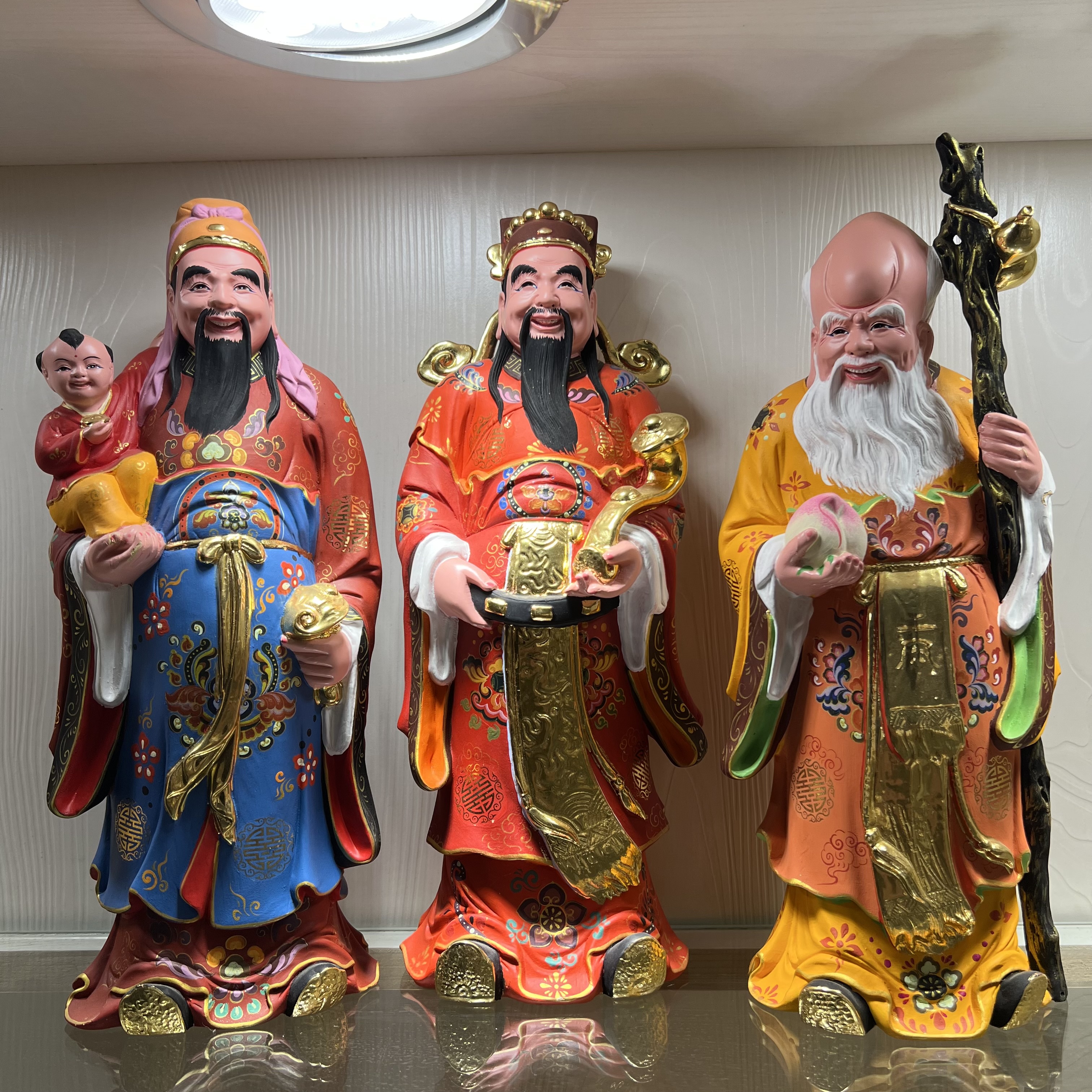 桧木雕彩绘款福禄寿三星像实木