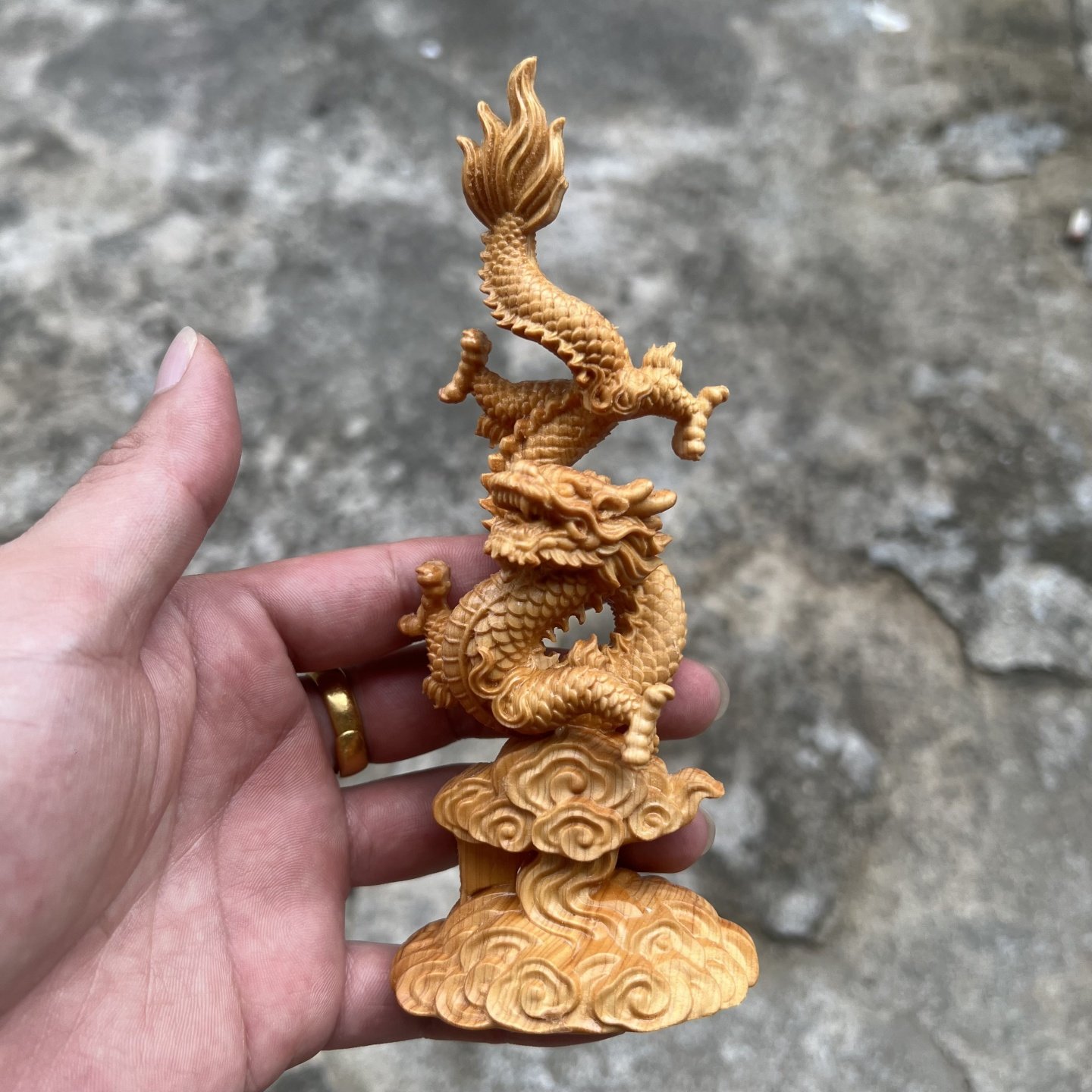 崖柏木雕龙腾盛世生肖龙摆件实木