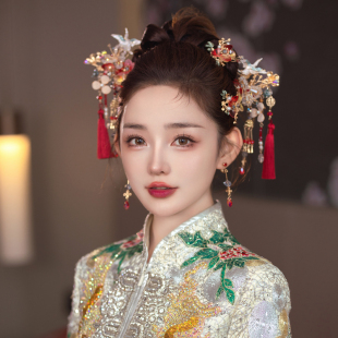 新娘新款浅色秀禾头饰古典龙凤褂晨袍旗袍小汉服流苏花朵发饰