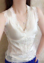 Атласное платье с кружевом фото