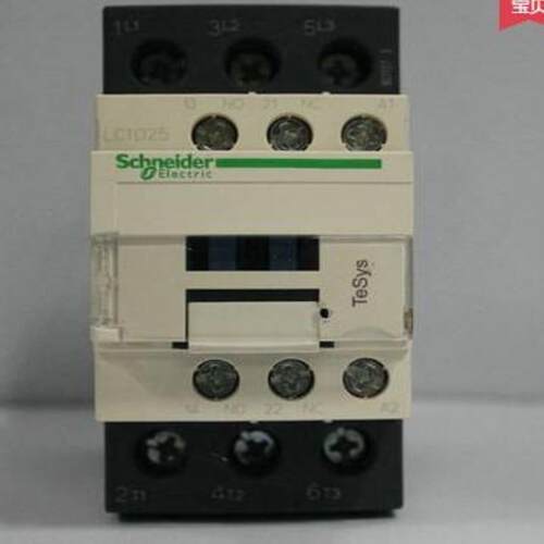 配件全新原装正品施耐德交流接触器 LC1D25M7C议价