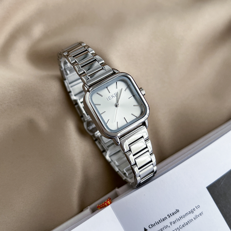 一勺甜同款手表女ins冷淡风简约气质高级感小巧表盘方形钢带腕表