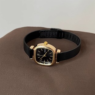 姬妮诗嫚黑金小方糖手表女款ins轻奢简约小众设计复古小表盘女表