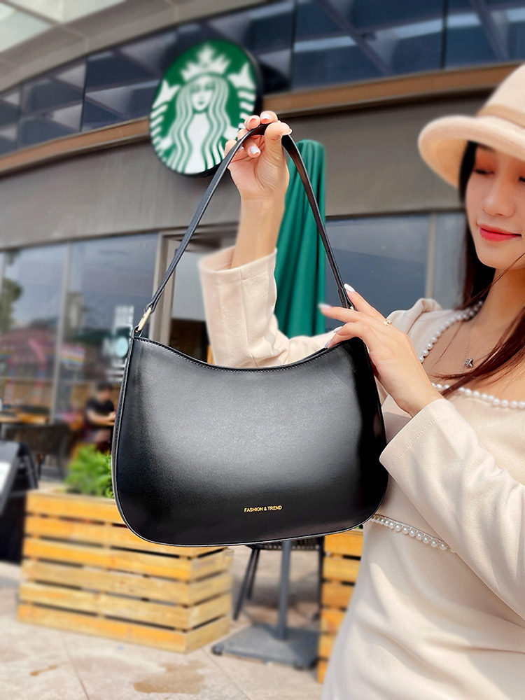 高级感真皮腋下包小众设计 女包质感黑白色时尚潮流单肩包牛简约