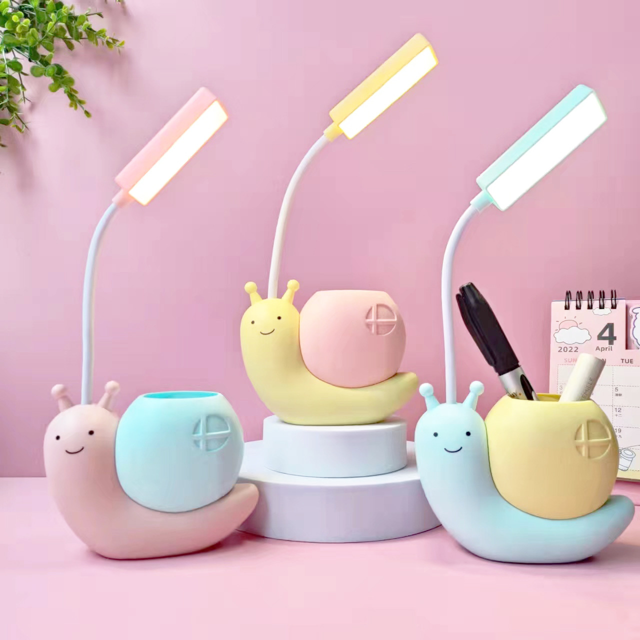 卡通蜗牛充电台灯学生学习护眼创意usb折叠宿舍阅读台灯地推