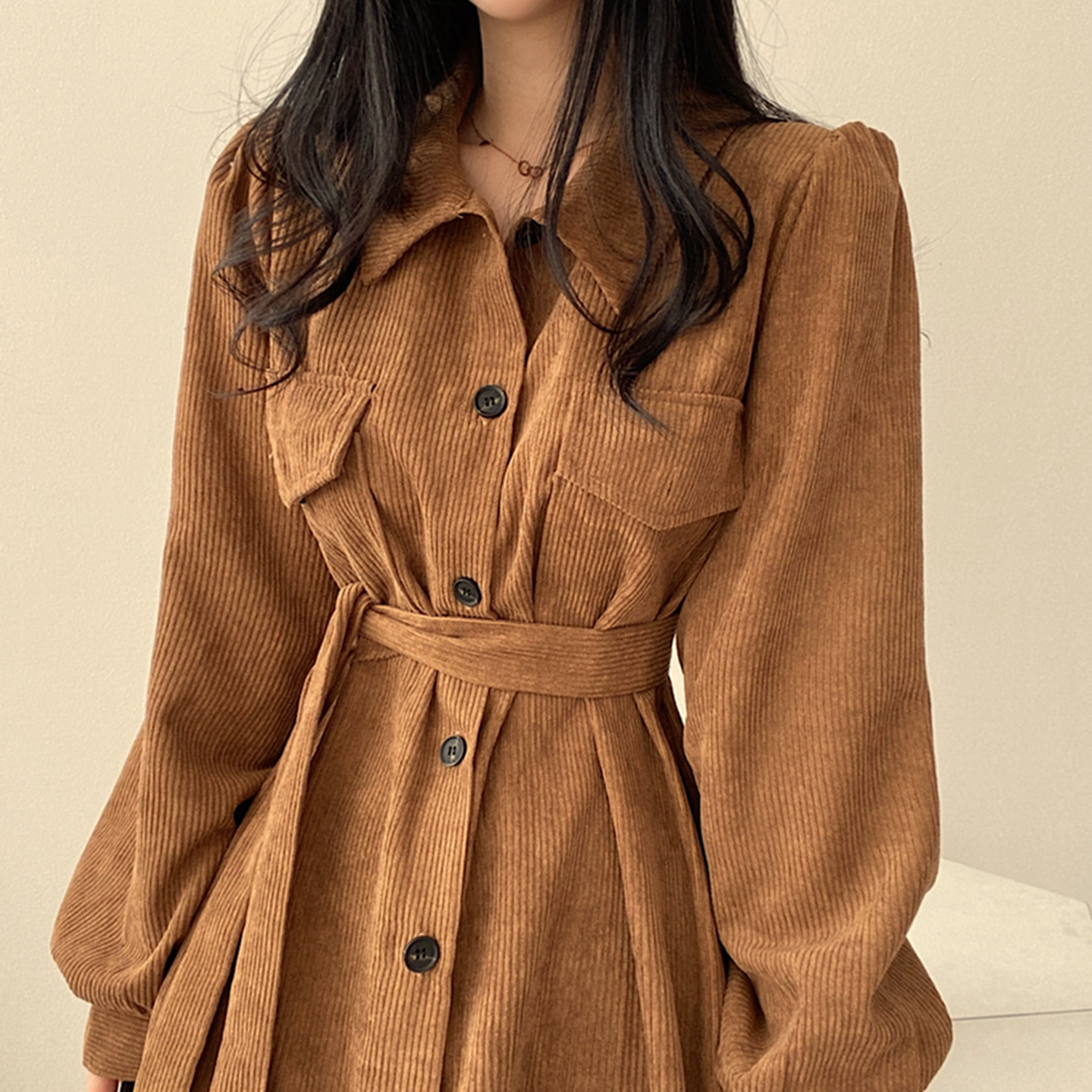 秋冬季法式复古百搭翻领单排扣绑带收腰长款纯色灯芯绒连衣裙女