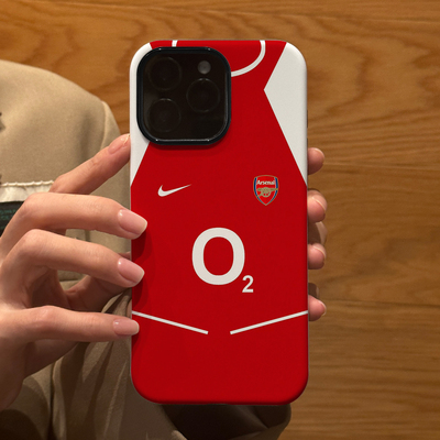 足球阿森纳O2球衣适用苹果iPhone16Promax手机壳15磨砂14 16E 13全包12防摔17Pro新款Xsmax 8P情侣保护套男女