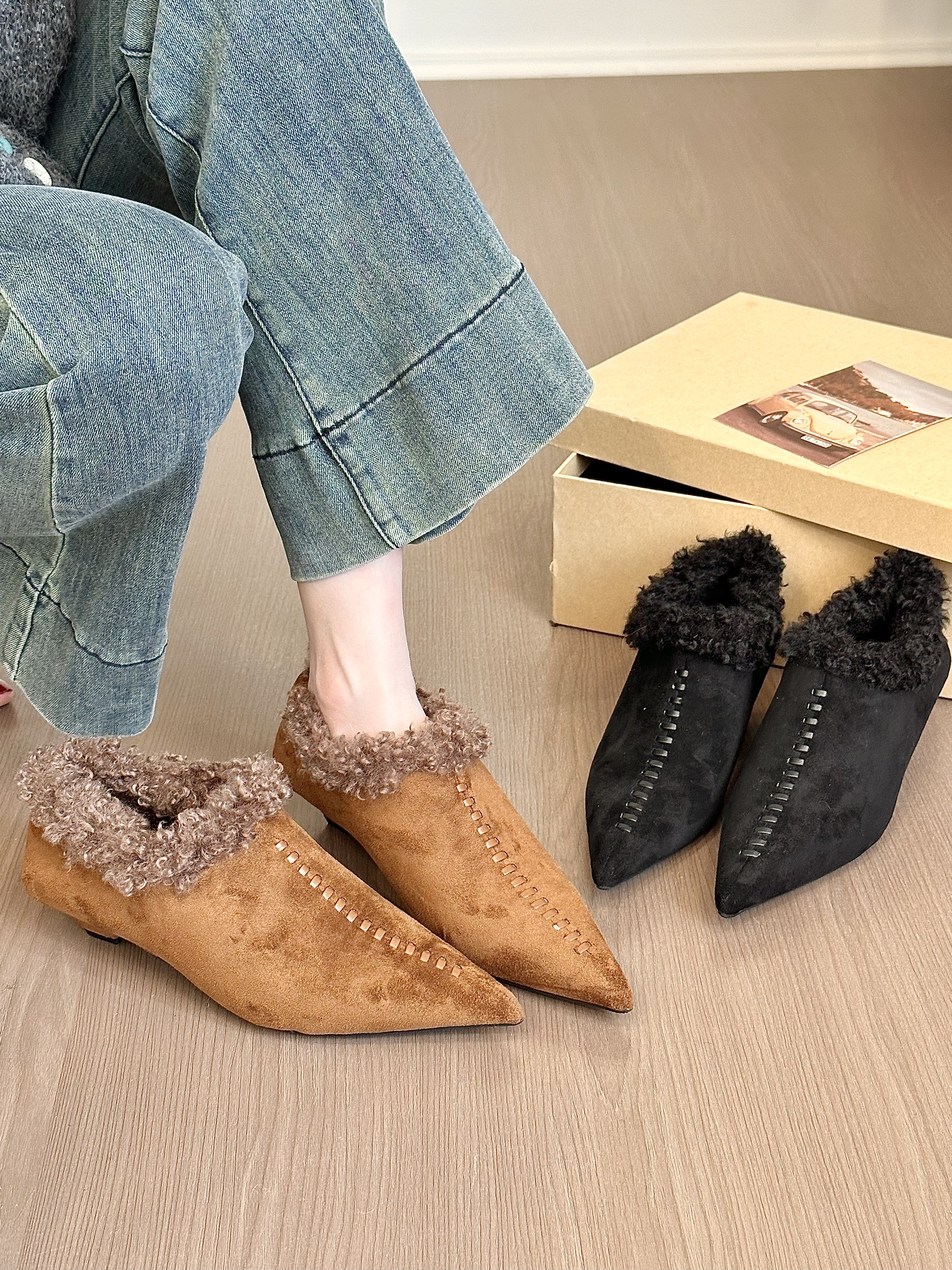 titing复古感冬日！时髦绒面尖头编织翻毛单鞋女冬加绒粗跟乐福鞋