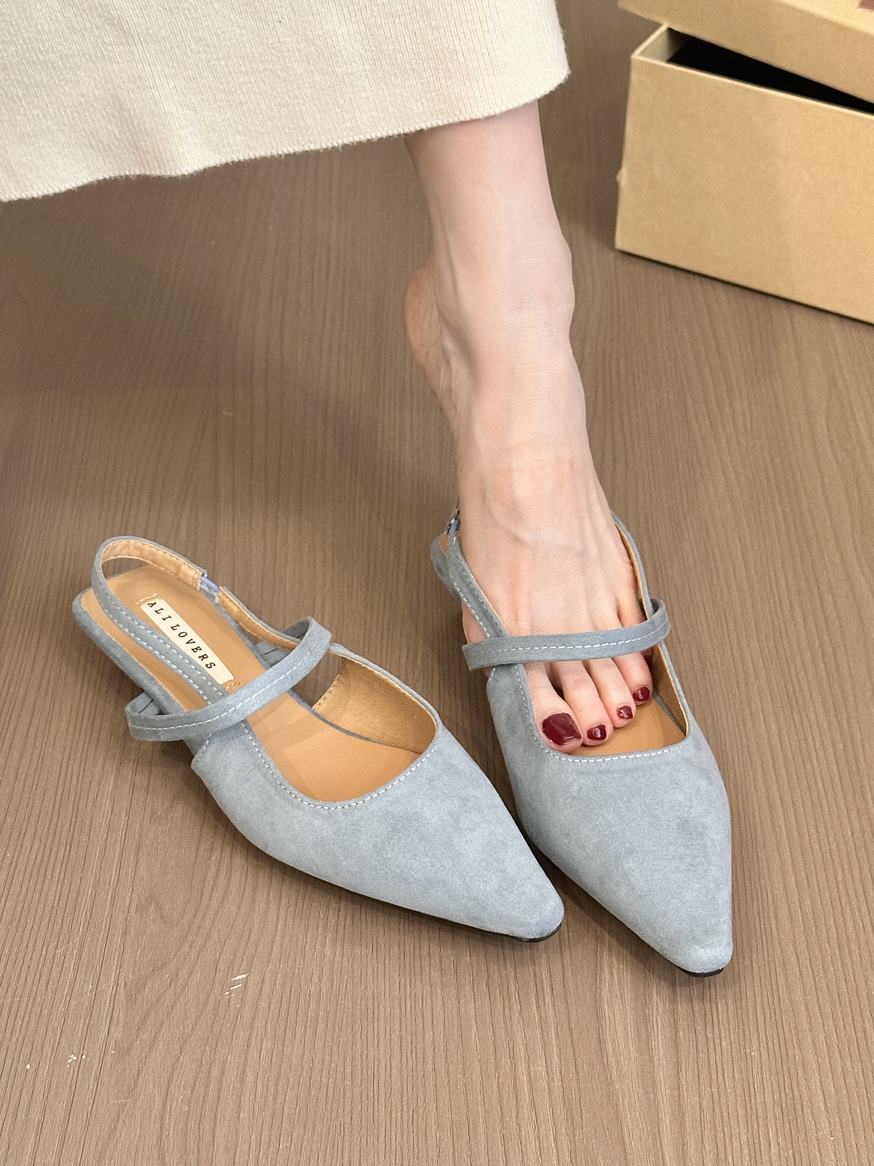 titing雾蓝拿铁！气质绒面尖头浅口包头后空凉鞋女春2026平底凉鞋,女鞋,时装凉鞋,淘宝优惠券,粉丝福利购,淘宝优惠卷