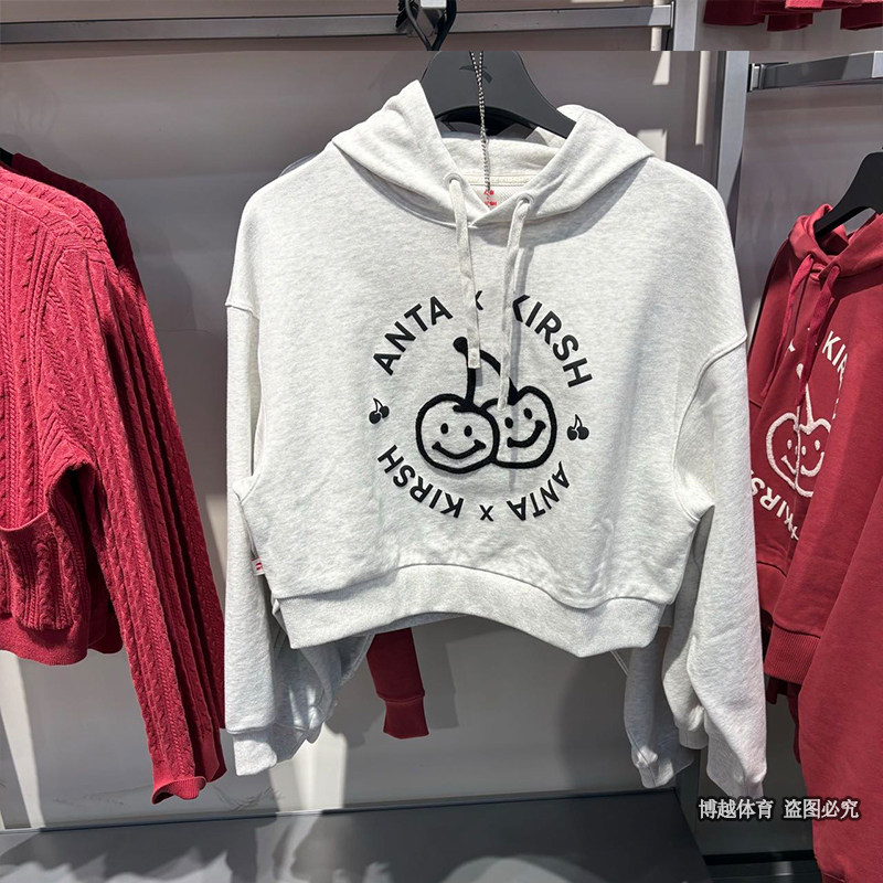 安踏xKIRSH联名女装2025春季新款宽松纯棉连帽套头卫衣162518746
