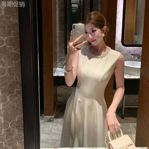 FEB7 白色连衣裙女2026夏收腰礼服裙大摆无袖小白裙长款生日裙