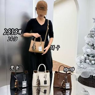 新款感纯色手提水桶包洋气百搭单肩包潮流时尚斜挎包质感原创包包