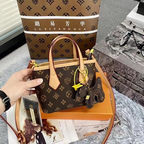 路易芳华小托特包新款斜挎女包2022网红高颜值印花洋气百搭单肩包