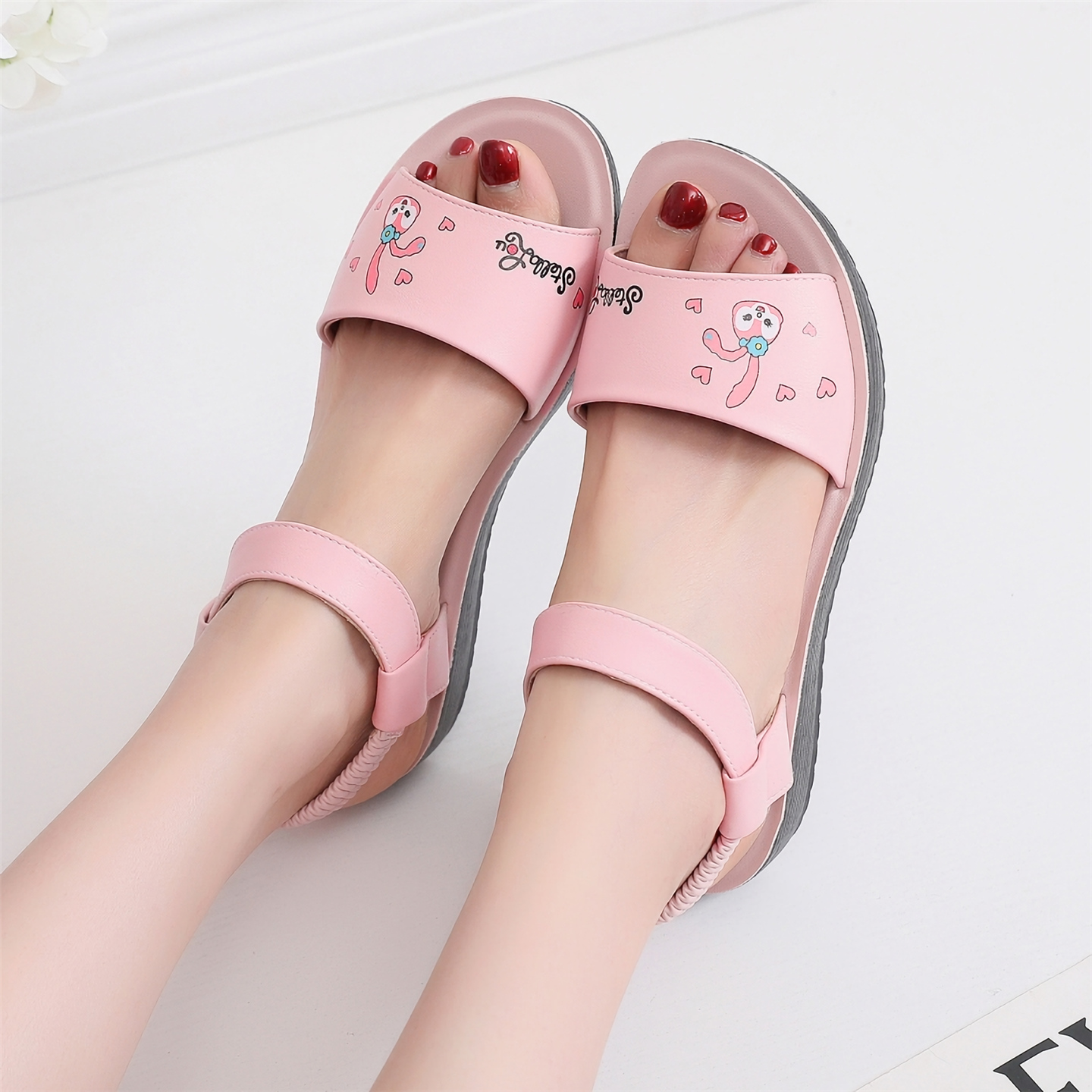 断码外穿平底女孩魔术贴软底凉鞋