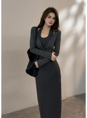 大婷婷 初春新款时尚显瘦气质复古长袖修身印花挂脖裙套装DT1908