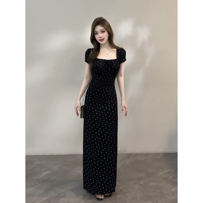 宥妍 夏季新款法式碎花收腰显瘦方领气质长裙女装连衣裙DT2090