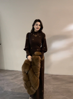 大婷婷  灯笼袖褶皱修身气质半高领高级烫钻连衣裙长裙DT1873