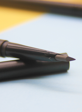 韩国/现货/vivi house/薇薇小屋/双头旋转自动眉笔/眉刷