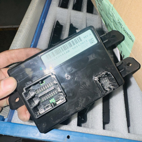 广汽菲克jeep大指挥官22款自动空调控制器模块