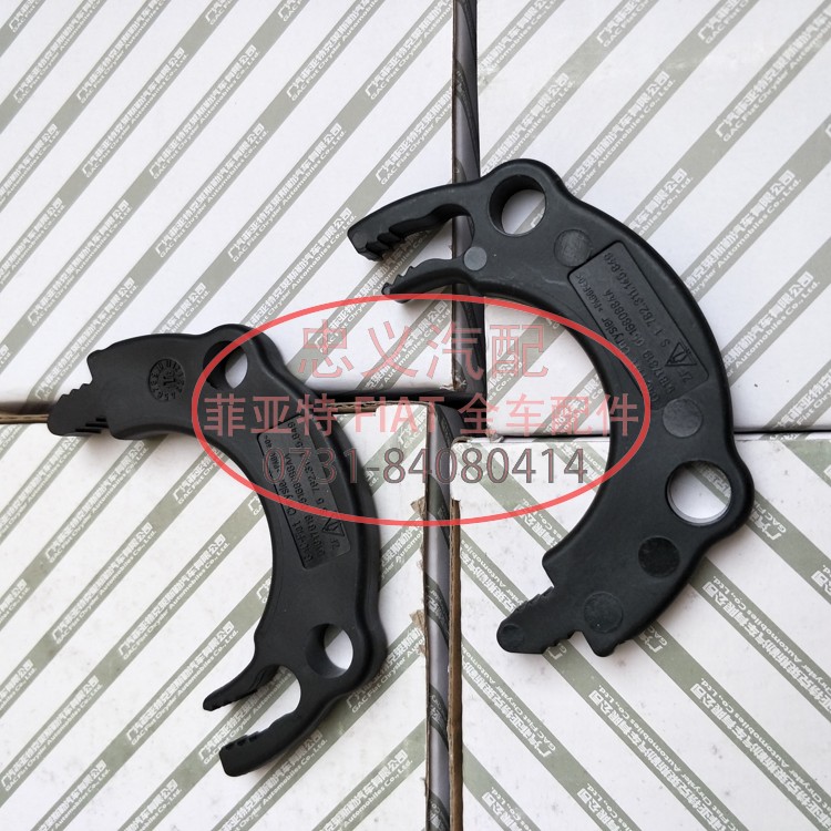 自由光菲翔顶胶卡子菲亚特JEEP