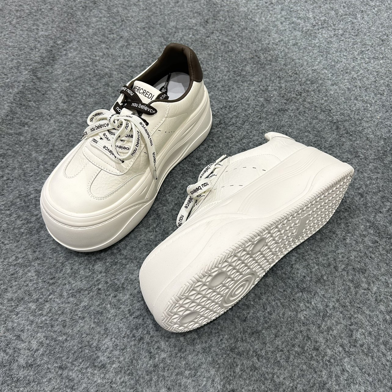 欧洲站2025时尚厚底小白鞋女百搭增高ins潮小众设计感休闲运动板,女鞋,时尚休闲鞋,淘宝优惠券,粉丝福利购,淘宝优惠卷