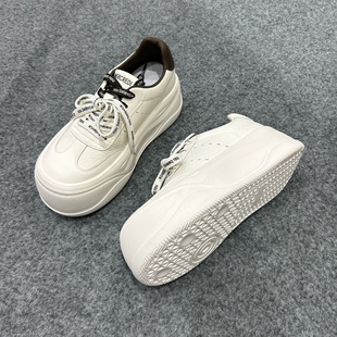 欧洲站2025时尚厚底小白鞋女百搭增高ins潮小众设计感休闲运动板