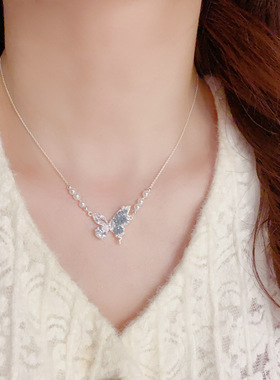 蓝水晶拼接蝴蝶珍珠项链气质时尚清冷感锁骨链轻奢小众精致颈链女