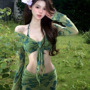 微伦斯性感比基尼女分体四件套蝴蝶印花长袖防晒海边度假风泳衣女