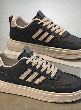 黑色男鞋2025新款冬季厚底休闲百搭低帮板鞋男士工作防滑运动潮鞋