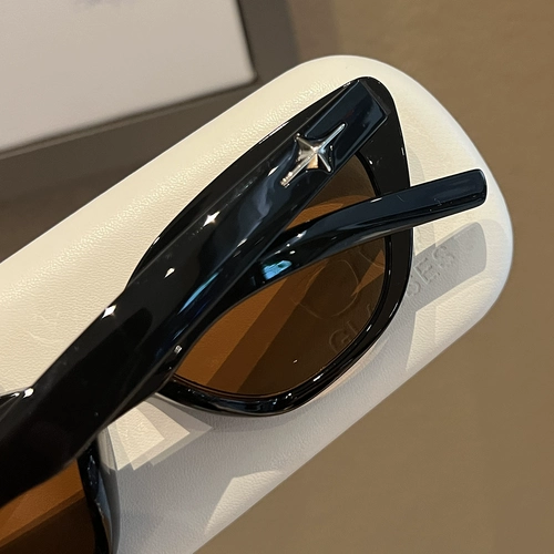 Брендовые солнцезащитные очки на солнечной энергии, коллекция 2023, изысканный стиль, популярно в интернете, по фигуре, защита от ультрафиолета