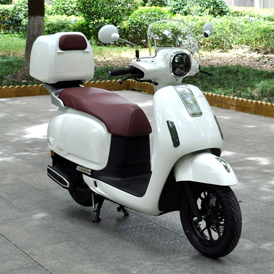 五羊本田复古踏板125免钥匙车把