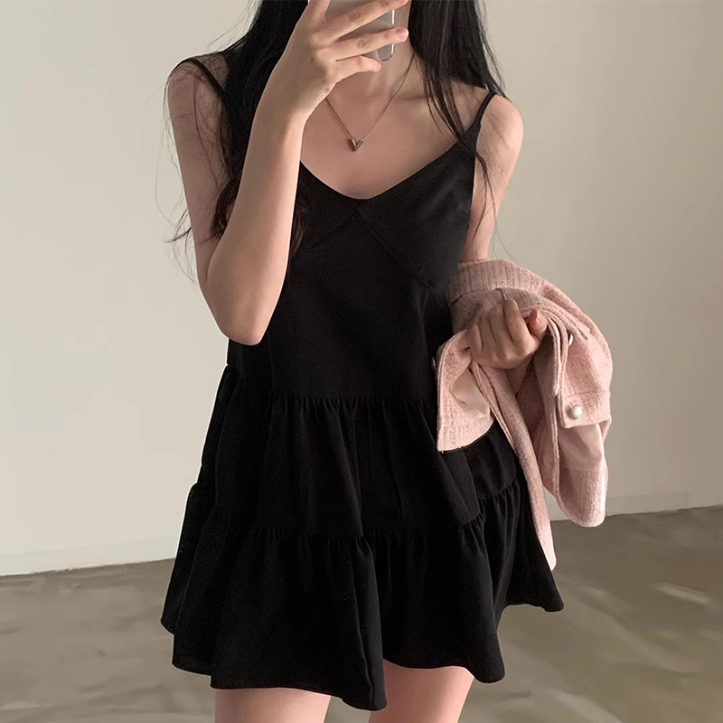 褶皱高腰显瘦吊带连衣裙短裙