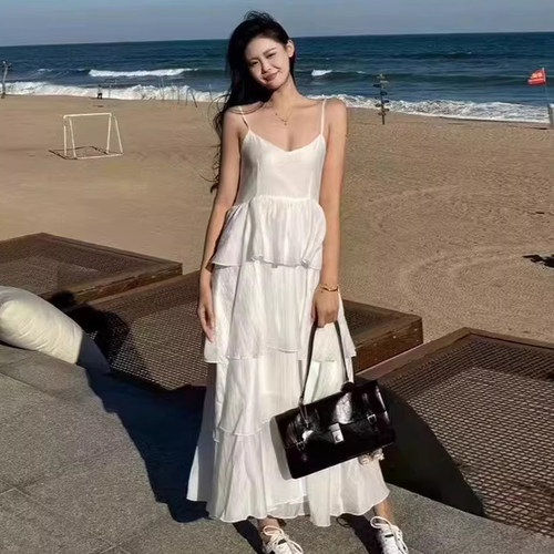 V领白色吊带连衣裙长裙子女