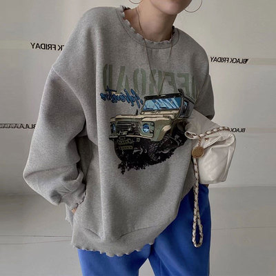 chic木耳边圆领卡通字母印花卫衣