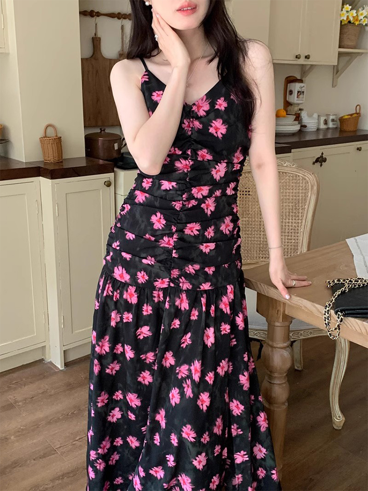 侧瘦开叉碎花吊带连衣裙女