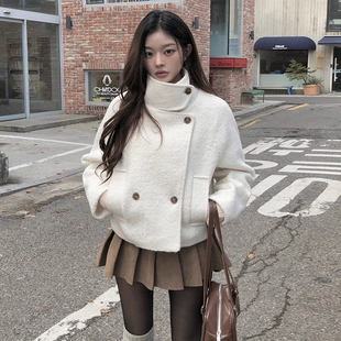 学院风双排扣夹棉里保暖毛呢外套女2025冬季新款纯色短款呢子大衣