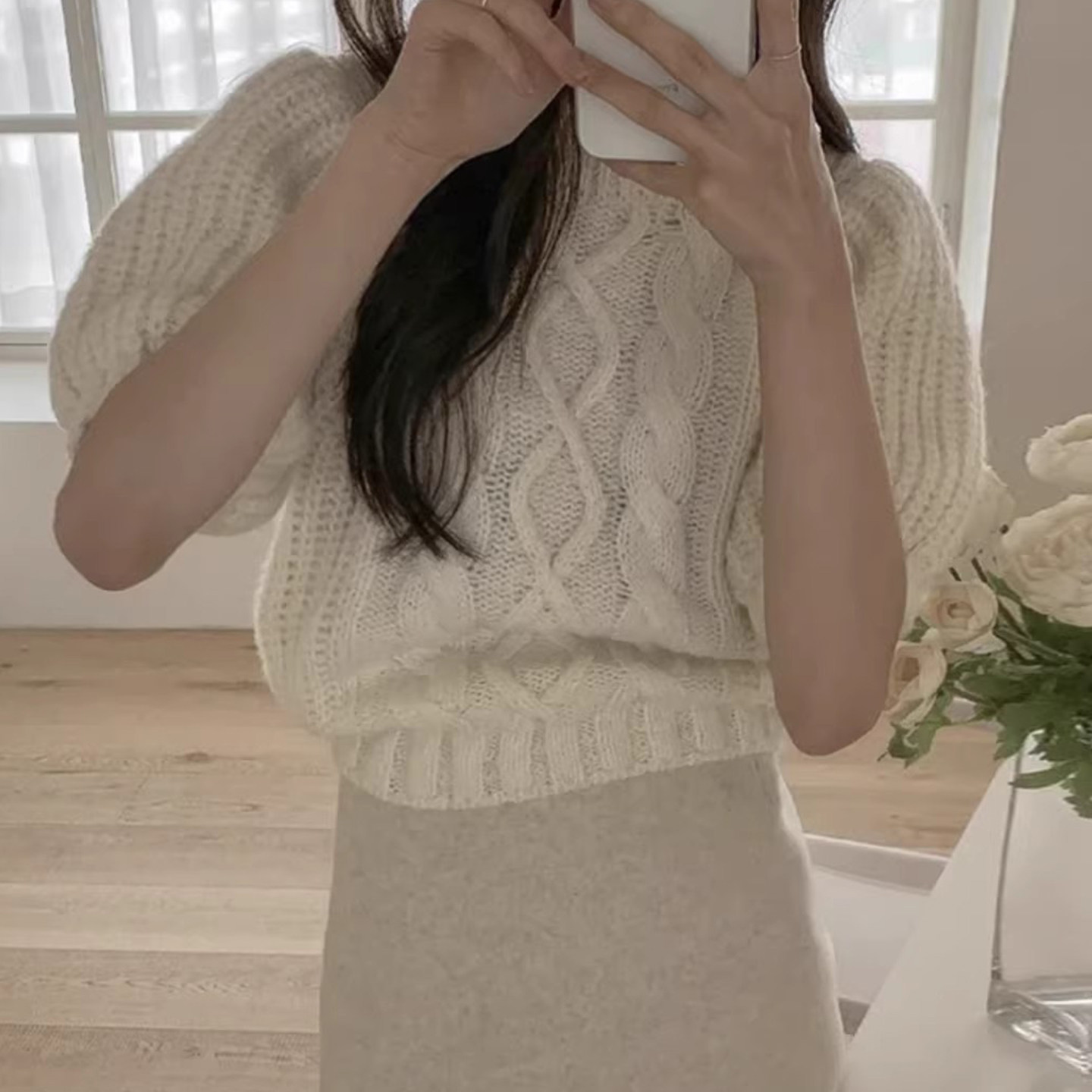 甜美减龄麻花纹圆领泡泡袖针织衫女早春新款温柔百搭短款毛衣上衣