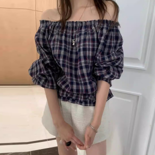 宽松百搭打底衫 甜美减龄格纹一字肩露肩长袖 新款 女早春季 衬衣 衬衫